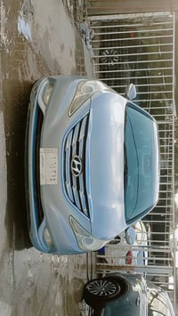 سوناتا • ٢٠١١ • حادث خلفي