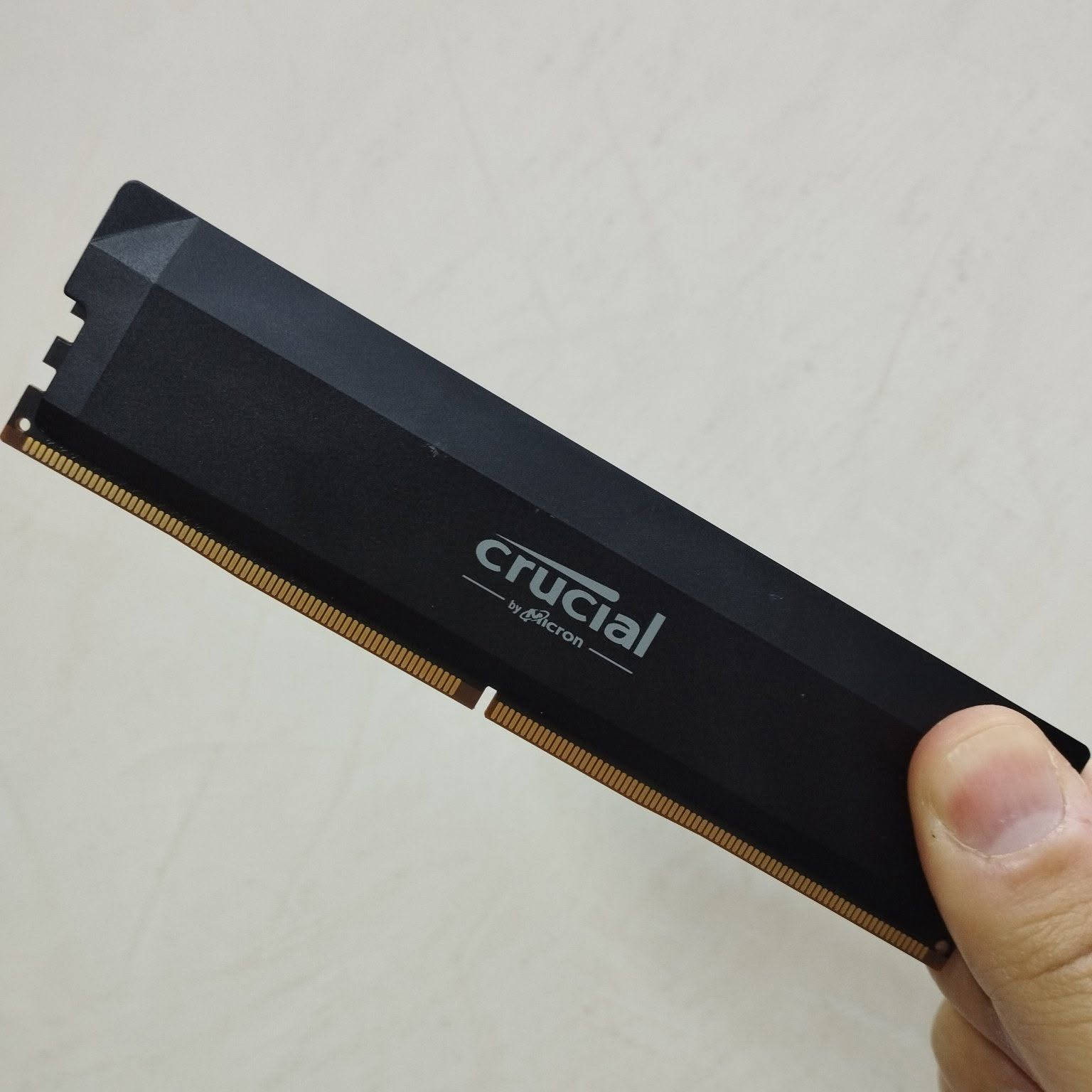 رام DDR5 RAM 

16GB 6400MHZ

السعر 250 الف

للتواصل خاص او واتساب ***********
