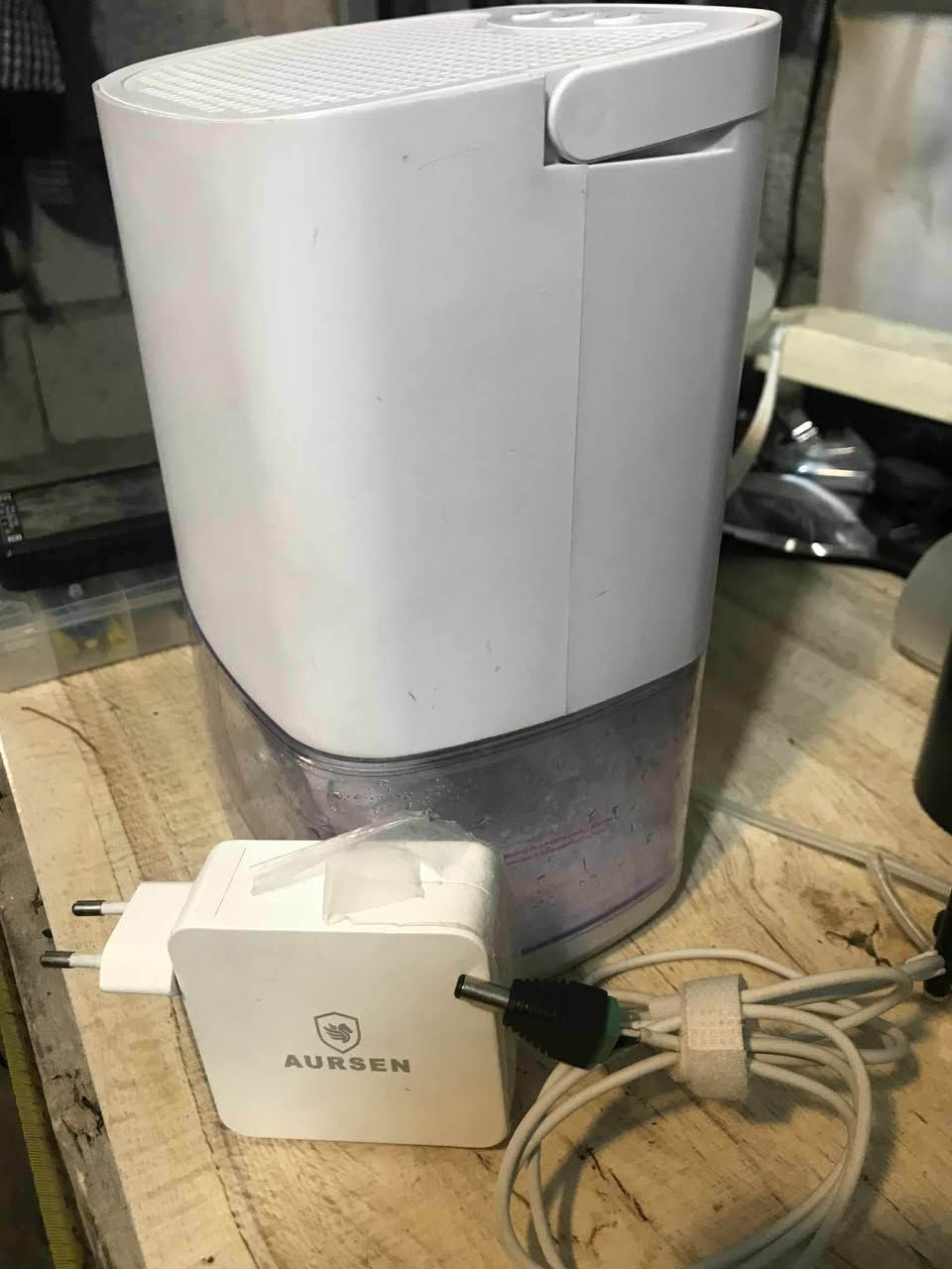 جهازی لابردنی شێ و پاککەروەی هەوایە
بەکارهاتووە ئی بالەیە 
بە شەرتی بێ عەیبی
گڵۆپی لیدی هەیە بۆ بینینی شێی کۆکراوە 
وە بۆ جوانیش دەبێت کە لیدەکەی چەند ڕەنگێکی هەیە
دوو جۆر خێرایی هەیە 
وە کاتی پڕ بوونی خەزانەکەی خۆی دەکوژێتەوە
محاویلەی خۆی لەگڵ دایەو کارەبایەکی کەمی پێویستە
قیاسی بچوکە 
نرخی ۱٥٠٠٠ دینار بێ معامەلە بەس محاویلەکەی بایی ۱٠٠٠٠ دەبێت
شوێن: سلێمانی ،نزیک هەواری شار
ژ.م: ٠۷۷۱/۹۹٠/۳۱/۲٦ واتس اب و ڤایبەر السليمانية, العراق


**إذا كنت صاحب هذا الإعلان وتريد حذفه لأي سبب، رجاءا أرسل رسالة إلى الدعم الفني**