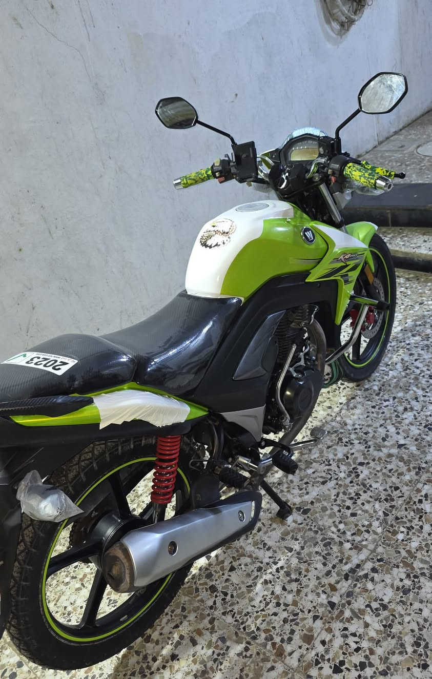 سلام عليكم هاوجي البيع موديل 18 مرقم تحويل ثاني يوم الدراجه مكفوله المكان الرمادي الورار سعر 15 بي مجال السراي يتصل ***********
