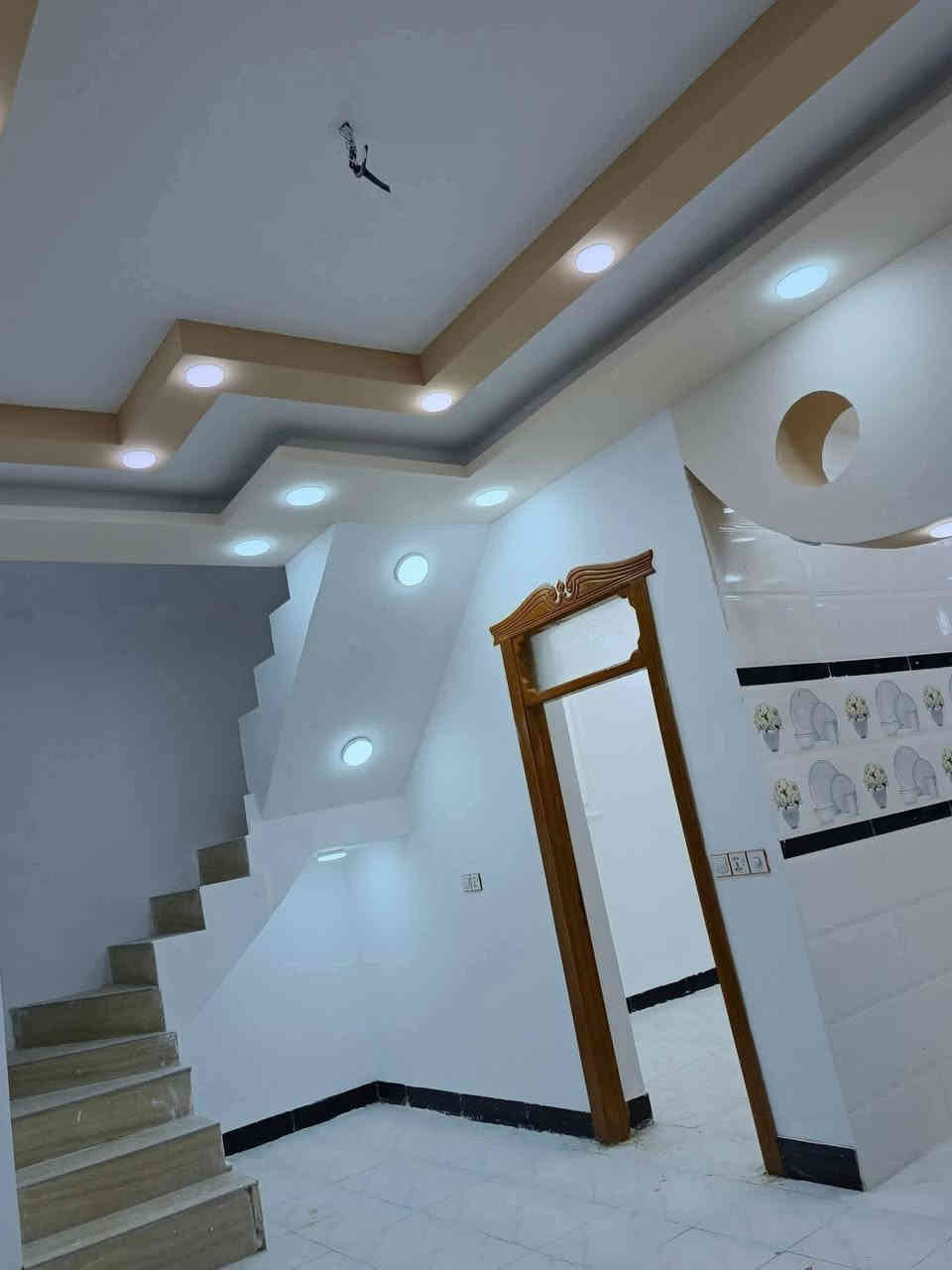 دار للبيع 🏡
 شغل نضام تركي كلش مرتب👌🏻
120 متر  #سند_25
بسعر 43مليون #قابل_للتفاوض

غرفتين/صاله/مطبخ/صحيات 2/استقبال
كراج كبير/مكشوفه 
ماء/كهرباء/سوق/مدارس/تبليط #عرض_15

#ملاحضه_قرب_100م_للشارع_في_الخط_ألاول

الموقع 🏡 نجف/شارع الصب عمود 317
للتواصل
‏‪***********
