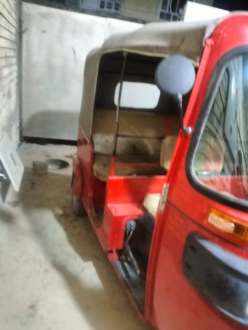 السلام عليكم تكتك موديل 18شهر ١٢ محسوبه على ال19تكتك بسمنه تحويل ثانيوم مكفوله كلهه معمر دوسات بس جيب سمكري وتعال كلبهه  لا بارد ولا شي فقط دوسات مكينه وكير خير من الله كهربائيات شغل وطلع وين متريد سعرهه اتصل وبتئمر امر *********** خاص مامتواجد
