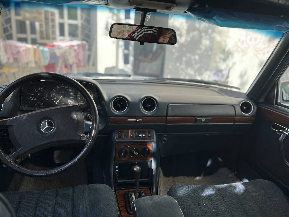 ابو جحيل موديل ٨٥ السياره فول وامعمره تعمير درجه اوله اسلايت شبح جام تبريد محرك ٦ سلندر تخم تاير سعرها ٧٥ ورقه بيع او امراوس  تلفون *********** بغداد, العراق
