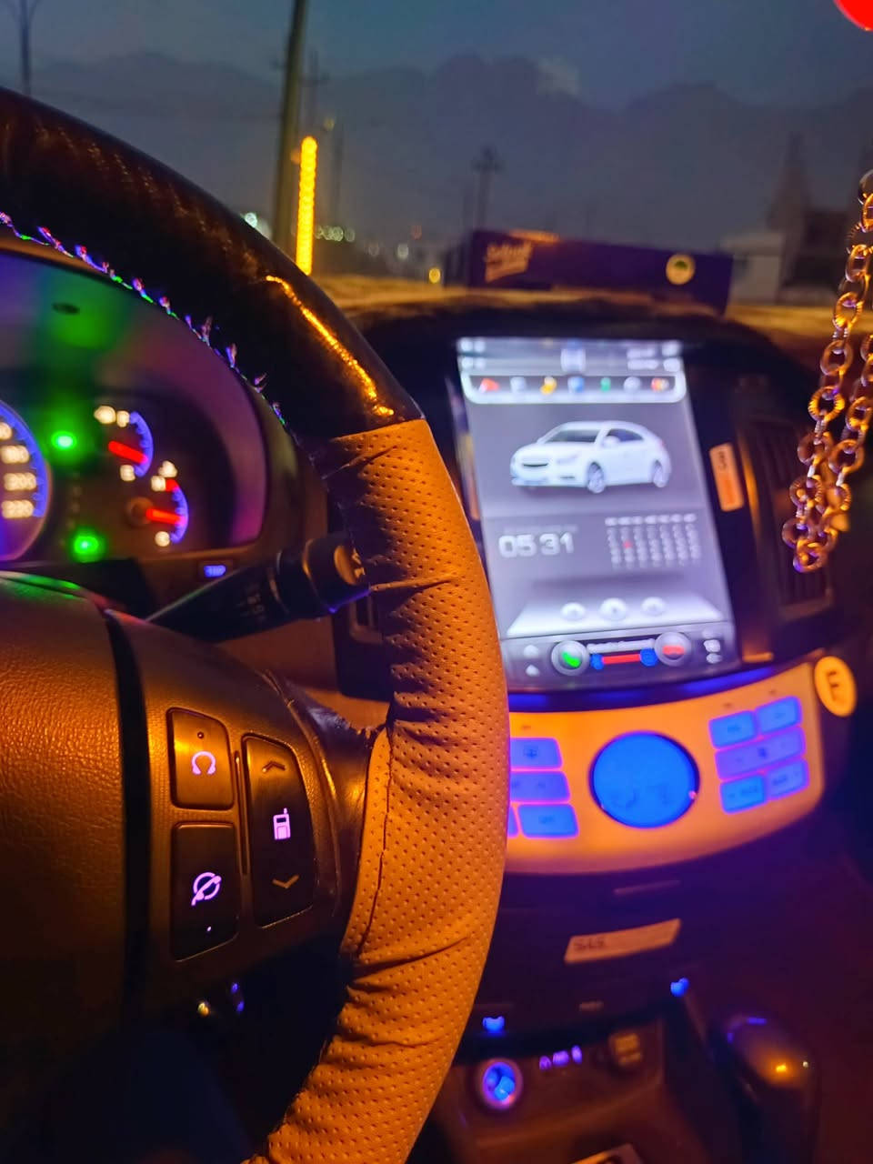 سەرەتا بەناوی خوای گەورە:-ئافانتی بۆ فرۆشتن بڕاوە مۆدێل٢٠٠٧مەکینە بچوکی دیکشن بەرز مەڕخوبی بازاڕ قەپات قەپات مواسەفاتە سڵایت+شاشەو کامێراو عاسەیە+ئاوێنە شەفتو کارەبای+جڵدەو شاموایەو هیتەریشە+تەبرید لەمسە تەبرید خەزنە+سوکان فۆلیۆم+جامو سڵایت ئۆتۆ فول فولە دەعامی بۆ دەعامی بەشەرت پشتو پێشی کەپسە سەقفی وەک شوشەیە لێدراو سەقفو گێڕو مەکینەو کارەبای بەشەرتو زەمانی هەزار وەستا سەیارەکە ئی ماڵی خۆمەو ئی دەستی خۆمە هەموو شتێکی لەسەر دەقی شەریکەیەو کامل مەسروفم کردوە یەک دینار مەسروفی تێدانیە برێکی بەستراوە ڕۆنی مەکینەو هایدرۆلیکی گێڕی تازەیە تاقمە بانسو فلنجەی تازەیەو لۆکە جامی هەڵگیراوە سۆندەی سڵایدی بەستراوە تەبرید ساردو گەرم بەشەرت پاتری تازەیە پلاکی تازەیە تازە سێرفز عامم کردوە گاعیەی بیلادیە ئیپری فایەری بیلادیە جوانکاری دەرێو ناوێی کامل بۆ کراوەو شوێن بڕاوەکەی چاکراوە پێویست بەوەسف ناکات سەیارەکە بۆخۆی دیارە لۆک لۆکەو لەسەر دەقی شەریکەیەو یەک بڕخوی نوقسان نیە هەموو شتی بەشەرت.شوێن:-ڕانیە سعری:-٤٩گەڵا***********موشتەری نامە بنێرە یان تەلەفون بکە لەخزمەدام
