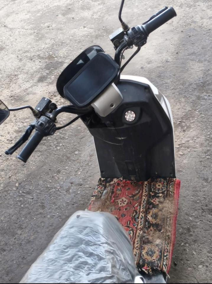 ماطور شحن للبيع
نوع 318
موضوح مثل ما بل صور 
غير متواجد ع الفيس اتصل ع الرقم 

***********
