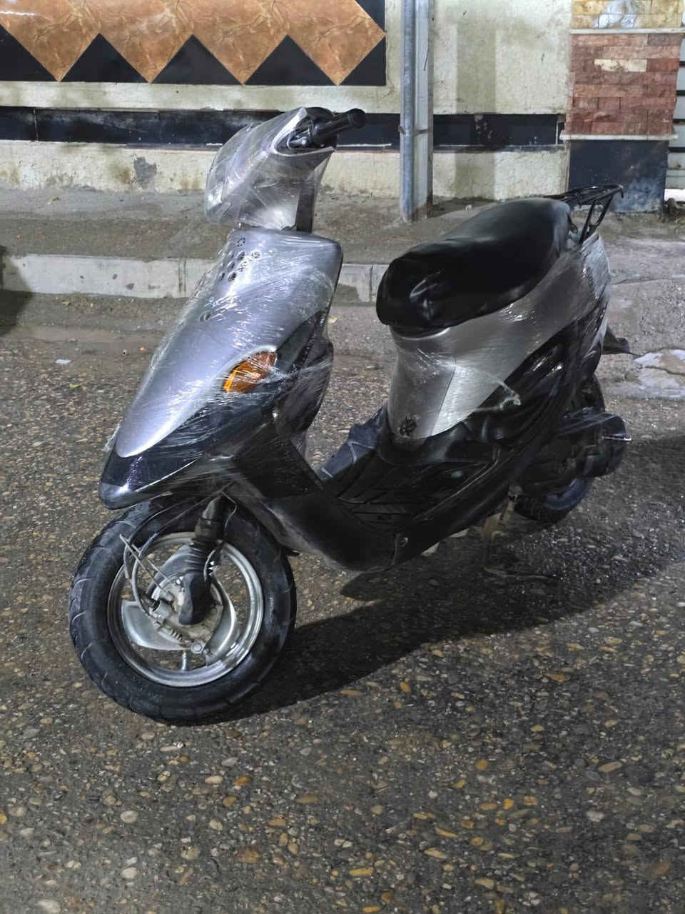 دراجه ياماها تسع زروف نضيفه دراجه كلها بلاد كفرات  كهربائيات عوزهن ربط مفتوحه مره وحده السعر 350 وبيها مجال للطيبين عنواني حي الشهداء وهذا رقمي ***********
