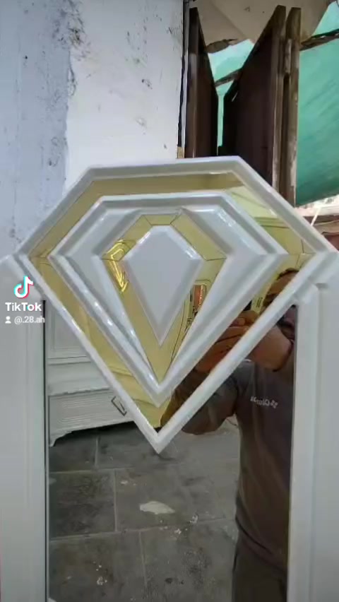 معرض ونجارة نور الهدى 
العنوان الديوانية حمزه الشرقي 
سوك هرج شارع النجاجير 
للتواصل مراسلة الصفحة 
او لاتصال  على الرقم ***********
