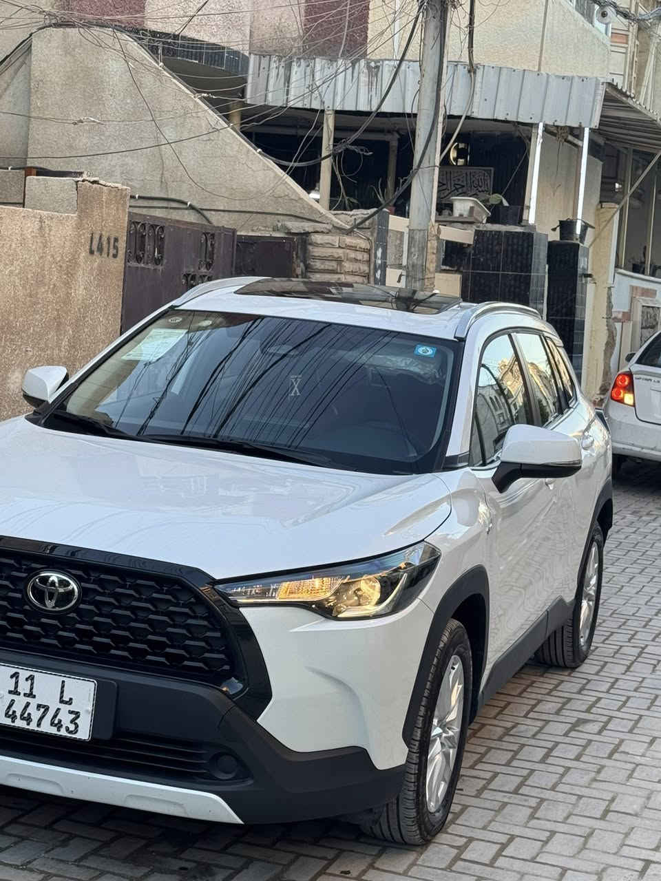 السلام عليكم للبيع كورلا كروز هايبرد 2025 ماشيه 2000 بعده زيرووو مكفوله كفاله عامه السياره فتحه بصمه صندوق كهرباء كرسي كهرباء جلد رادار تحديد مسار قطعتين تبريد شاشه كبيره للاستفسار *********** بغداد السيديه
