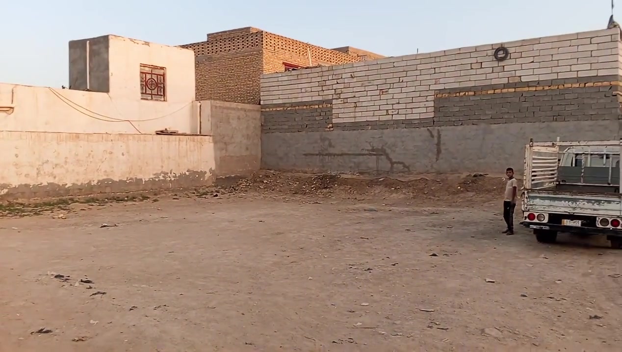 قطعه ارض ركن  للبيع في منطقه البيكات قرب الحولي  الجديد المساحه 400متر  سند 25  خدمات ناء كهرباء انترنيت ***********
