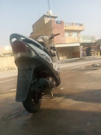 دراجه البيع كامله مامفتوحه كفرات اصليه ومختمه سلف هندر شغاله السعر 550...