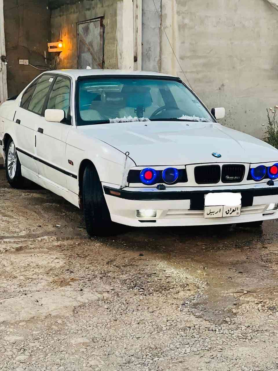 بیئێم 90 هەمووی کراوەتە 95 تەبریت 520 بەشەرت چوار جام کارەبا کوشن هیتەر ئاوێنەکارەبا  گێچ m  هەیکەلی نموونەی جوانیە  سێ پارچەی هەیە بۆزانیاری زیاتر تەلەفۆنکە گەر مشتەریش نی سەرمان مێشێنە *********** یان نامە بنێرە أربيل, العراق
