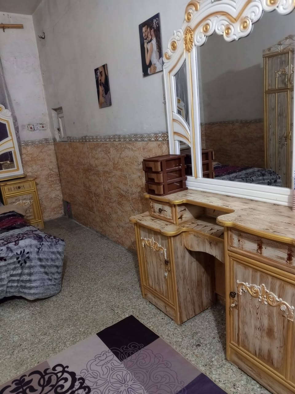 السلام عليكم غرفه نوم جديده السعر 700 بيها مجال***********
