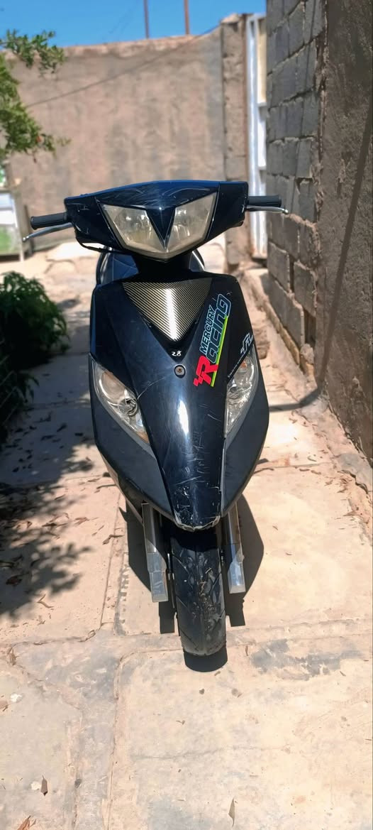 للبيع 
ثعلب GTR 
دراجه نظيفه فقط كفراتها الاماميه تعبانه 
كل شيء بيها شغال نكره سلف
السعر 350 وبيها مجال
بابل المحاويل
***********
