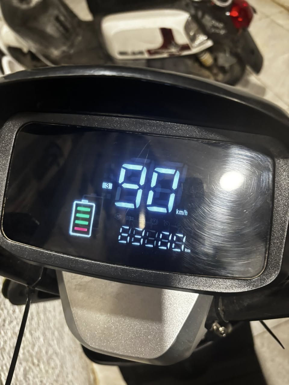 دراجه ريان R900
حجم الملف1200W✅

نظام البريك دسك البريك الامامي وخلفي يعمل بنظام مانع انزلاق✅

عدد البطاريات 5✅

حجم التاير 10/300✅

شاشه ايباد تحديد اعطال دبل اشاره ✅

شاحن لموبايل جهاز انذار مانع لسرقه ✅

ثلاث سرع بريك هايدروليك 

للاستفسار الاتصال ***********واتساب 
سعر620
