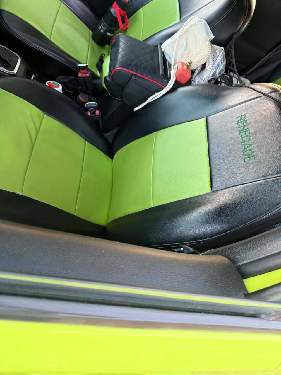 السلام عليكم شباب🙋🙋
Jeep Reneged 2018

الفئه لاتتيود تو ويل المرغوب 
حجم المحرك 2400 cc افضل شي
الكير 9 نمر 
اللون مميز 🍏🍏
نانو للبدي اصلي يم مركز موسكو بي ضمان خمس سنوات 
عازل حراري للجام اصلي 

المواصفات.. 
1-شاشه حجم كبير اندرويد اصلي 
2-كاميرا دواره
3-تحكمات فووول بالاستيرن 
4-كروز سرعه 
5-حاكيه و اوامر صوتيه من الجهتين
6-كشن كهرباء
7-بصمه وتشغيل ودخول ذكي للسياره 
السياره جديده بمعنئ الكلمه
ماشي 55ميل حقيقي

النضافه..
مكينه كير كشر كله فول مثل متشوف عينكم مكفوله عدئ الحادث مال امريكا🇺🇸 
دهن كله امزويل 
فلاتر كل فتره تتبدل 
بانزين كله محسن
بلكات كله ريسلنك
برمجه مراوح يعني انسه شي اسمه حماوه 
تبريد ثلج لا يبوخ ولا يفصل بالضمان

الاضافات..
1-شباك غاضب 😠
2-اناره دوج رام بالشباك
3-عدسات بالبلاجكتور يعني الليل يصير نهار حته متحتاج الايت
4-لايت لد ابيض اوزوم
5-لدات بالجاملغ عباره عن نشره
5-اناره متغيره خارجيه تحكم بالتلفون ٤ قطع حول السياره
6-اناره داخليه اللوان تحكم
7-سيبايه مع بلاجكتورات ٤
8-سبايدر مع سطب لايت
9-دوشمه كشنات درجه اولئ
10-ارضيه جلد
11-سيت ربر داخلي كل القطع 
12-كاميرا حوادث يكفيكم
 الشر تصوير ٢٤ ساعه 
وبعد هواي اضافات السياره مصروف عليه هواي الله شاهد
مكان السياره بغداد الشعب 
والسياره ب اسمي تحويل ثاني يوم مشروع وطني 
هاتف ***********
