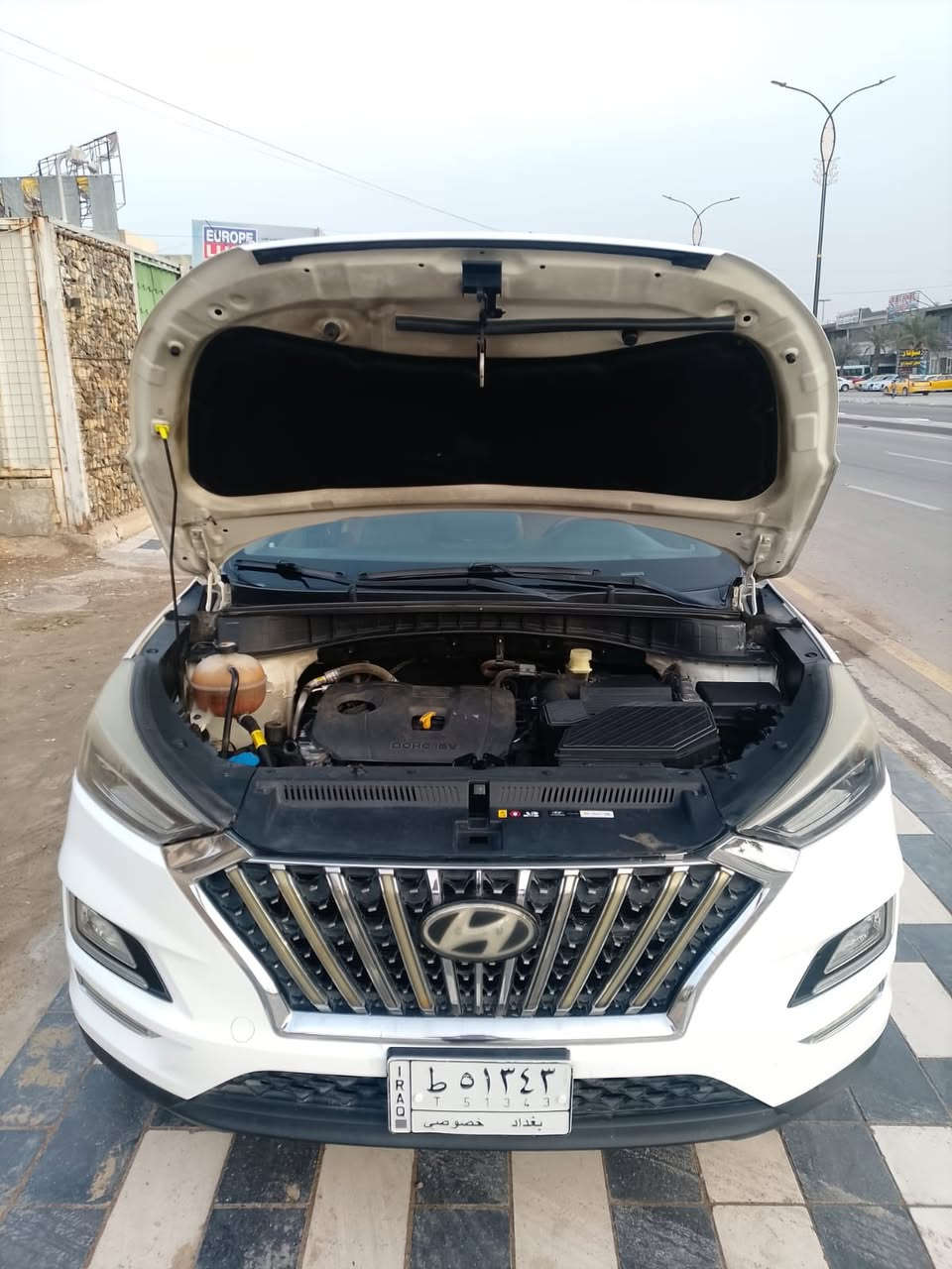 توسان موديل ٢٠٢٠ خليجي الكاصد فول مواصفات واحد/واحد بصمة تشغيل بصمة ابواب كشنات جلد ثنينهن كهرباء تبريد قطعتين ٥ ويل كب بانوراما سياره جديده لوك محرك ٢٠٠٠ دوش محرك وكير كفاله بيها بنيد بي حالوب فقط باقي السياره كفاله السعر ١٧٨ ورقه مكان السياره بغداد الرصافه ***********
