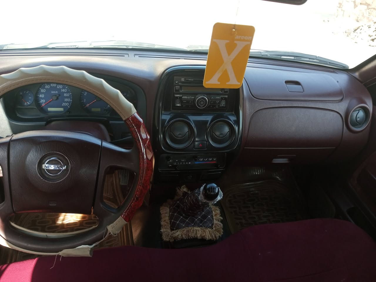 سلام عليكم 
من رخصت مدير الكروب
 سياره نيسان موديل ١٣ جاهزه شرط انگر سويج واطلع مكينه كير حداديه تبريد تتدفئه شرط ترايك للموصل بيه تجيه السعر ٩٥ وبيه مجال لشراي رقم الهاتف ***********
مكاني ناصريه غراف
