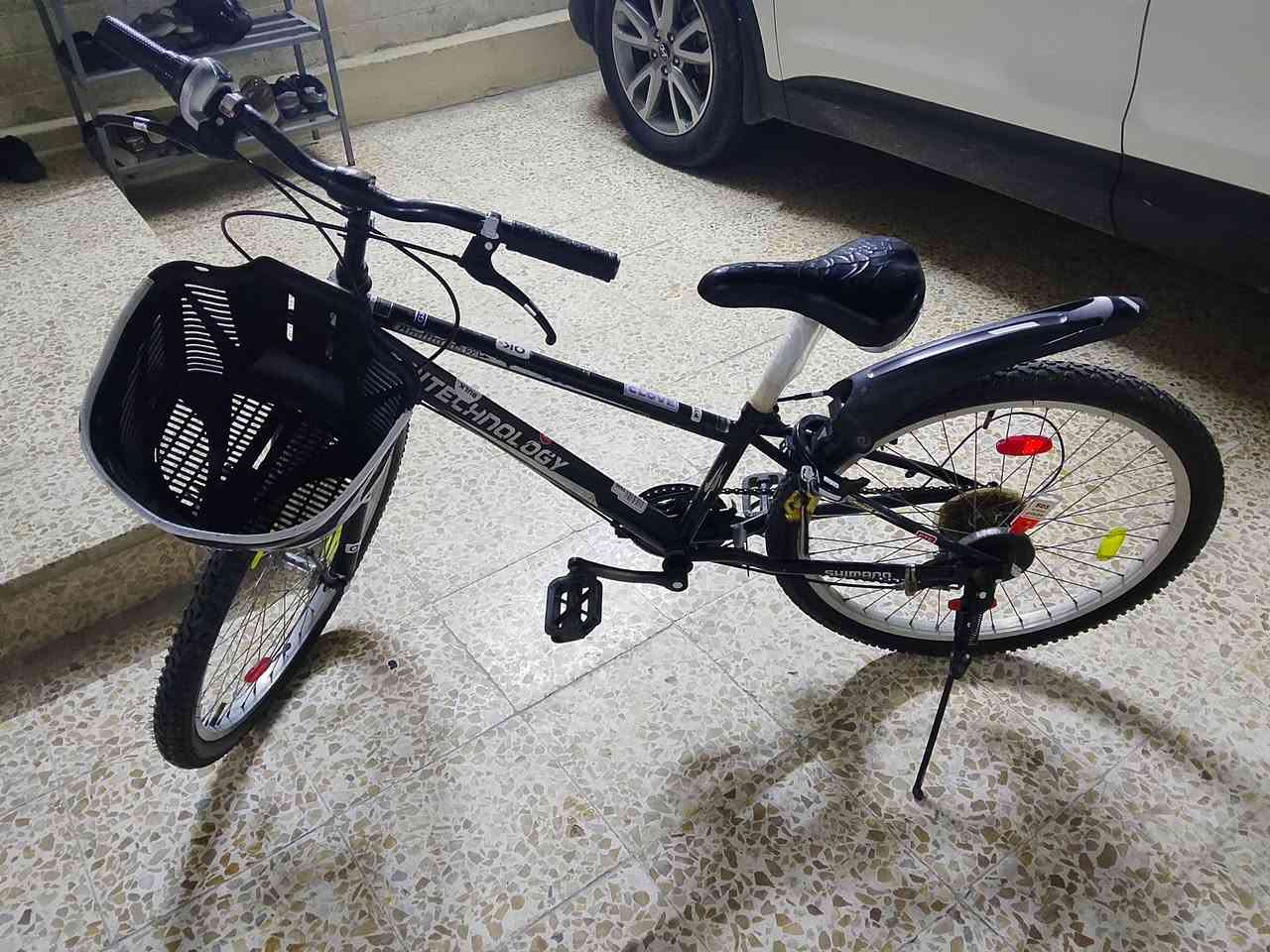 بايسكل للبيع حجم 24 جاهز مكاني موصل السعر 75 أو بي مجال اتصال على رقم ***********
