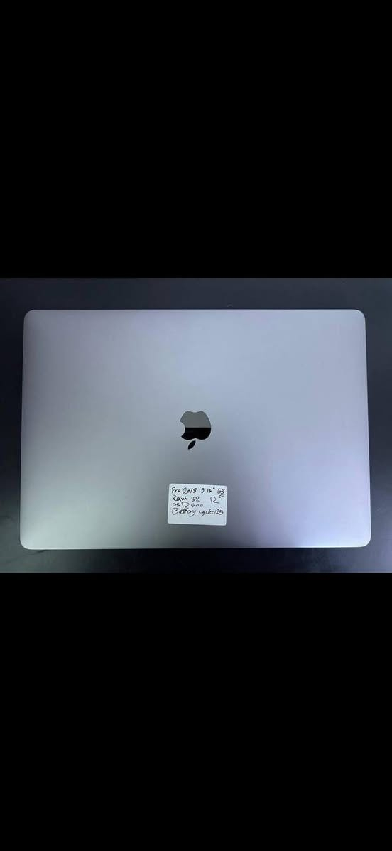 للبيع MacBook Pro 15 إنچ إصدار 2018 بحالة ممتازة وأداء قوي جدًا، مناسب للدراسة الهندسية والتصميم والاستخدام الاحترافي.

🔹 المواصفات:

* Intel Core i9
* RAM 32GB
* SSD 500GB
* Radeon Pro 560X + Intel UHD Graphics
* شاشة Retina 15-inch عالية الدقة
* يعمل macOS + Windows (Boot Camp)

💻 مناسب لـ:
برامج الهندسة والتصميم (Revit، AutoCAD، SketchUp) بشكل ممتاز، 
والعمل اليومي 
ولعمل الگرافك دزاين بشكل ممتاز
والرندر الخفيف إلى المتوسط.

⚡ الجهاز سريع ومستقر وتم تحديث تعريفات كرت الشاشة على Windows ويشتغل بدون مشاكل.

💰 السعر: 1,000,000 دينار عراقي


**إذا كنت صاحب هذا الإعلان وتريد حذفه لأي سبب، رجاءا أرسل رسالة إلى الدعم الفني**