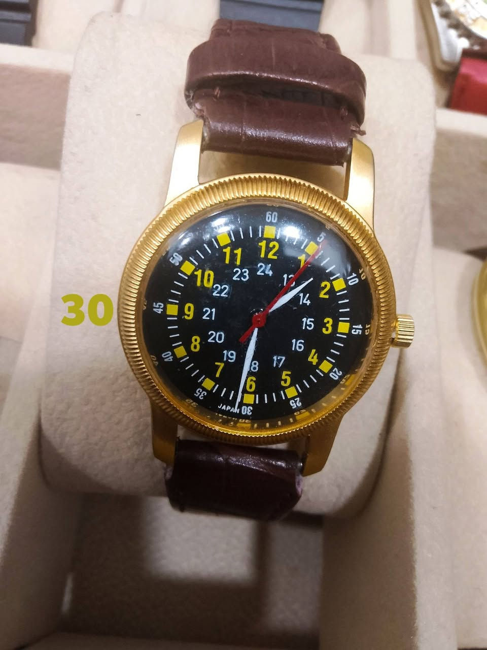 السلام عليكم ساعات للبيع الأسعار داخل الصور
@إشارة


**إذا كنت صاحب هذا الإعلان وتريد حذفه لأي سبب، رجاءا أرسل رسالة إلى الدعم الفني**