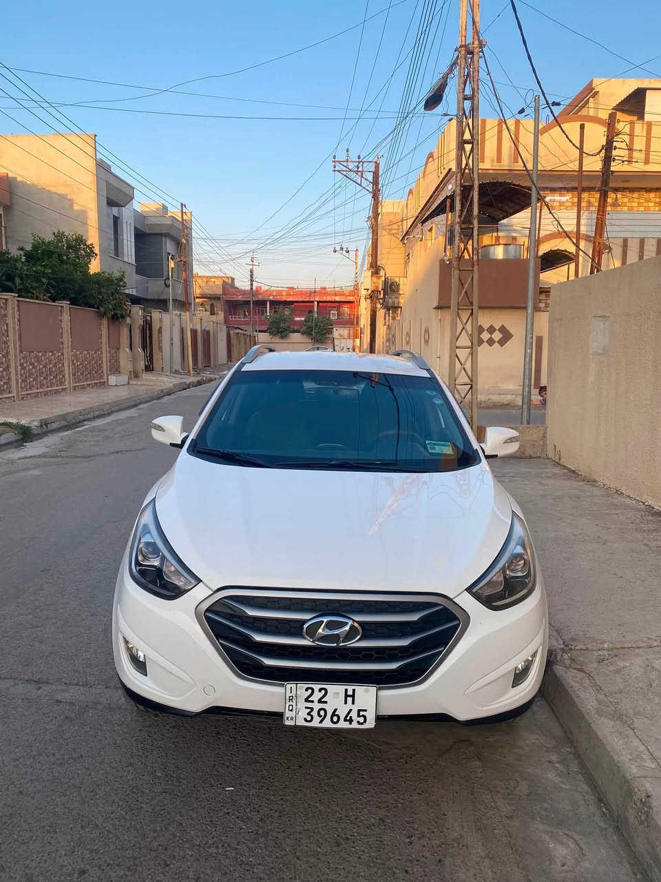 للبيع
توكسن  كوري  2015   
بيها طخه صغره معدله ع بارد موضحه في الصور 
محرك كير تبريد طخم فول  
مواصفات 
ويل اسود
تحكمات استيرن 
اشاير بالمري 
سياره جاهزه ونضيفه 
رقم اربيل
شرط التحويل
سعرها 155 وبيها مجال 
***********

مكان السياره موصل
