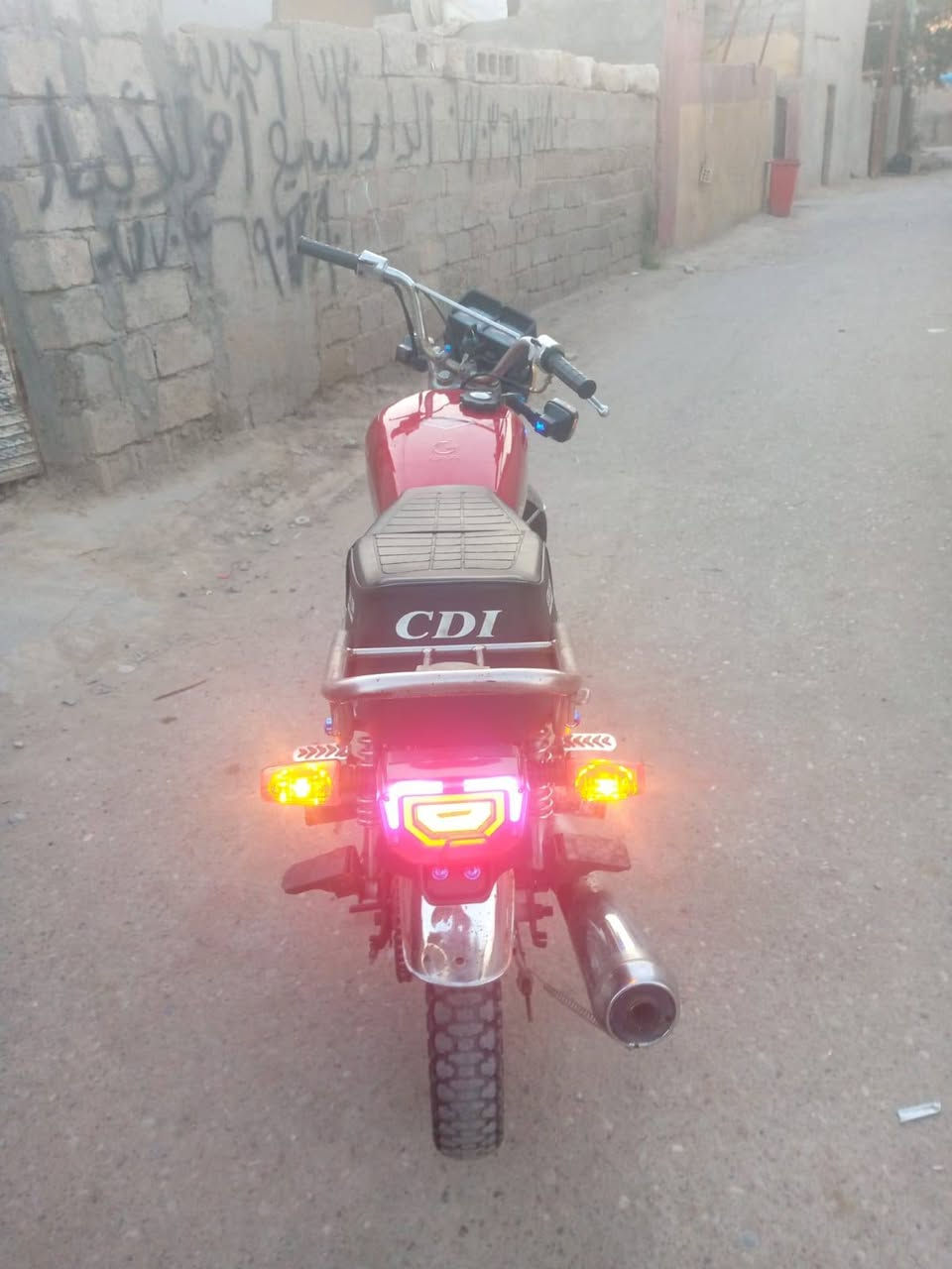 سلام عليكم عدي يراني لبيع 2021كلشي مابي نضيف خير من الله مكن بغداد *********** السعر 500
