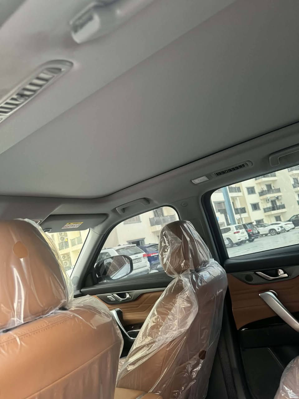 السلام عليكم ورحمة الله وبركاته
شانجان سي اس 95 موديل 26 رويال 
7 راكب 
فول مواصفات للاخير 
الفيديو والصور واضحه كدامكم 

للاستفسار 
***********
 واتساب فقط
