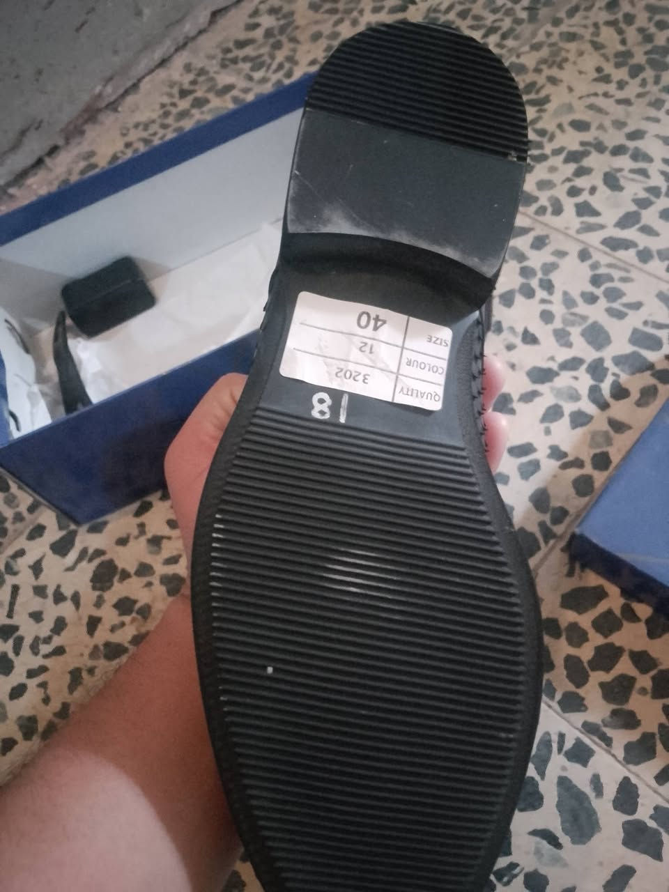 تركي اصلي قياس 40السعر خاص


**إذا كنت صاحب هذا الإعلان وتريد حذفه لأي سبب، رجاءا أرسل رسالة إلى الدعم الفني**