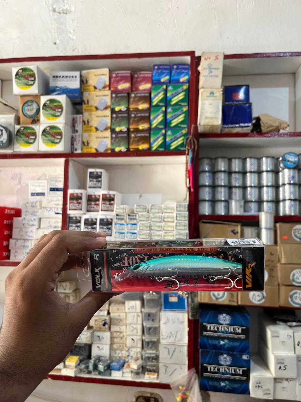 بفضل الله، الدفعة التانية من ربلات Volker وصلت يا وحوش! 🎣🔥

​الطول: 13 سم 📐

​الوزن: 27 جرام لرمية مرتاحة للمسافات ⚖️

​النوع: غاطس (Sinking) عشان تجيب السمك من الأعماق 🌊

الـ 7 ألوان كاملة متوفرة دلوقتي.. يعني كل ألوان الجر والضرب اللي بتعشقها السمكة جاهزة في المحل
.

الحق لونك المفضل وجهز عدتك للموسم قبل ما الكمية تخلص! 📦🐟
اعملوا فولو هنا للصفحة الجديدة❤⬇️

 شهدي لادوات الصيد   

📍لوكيشن المحل
 https://maps.app.goo.gl/jZWxoY3mdBPSGPKT7

للتواصل☎️/ واتساب او تليفون 

📞01282863578
📞01211477275
📞01030123513

العنوان/العجمي
 _ابويوسف _بعد ملاهي هابي لاند بعد الحديد والصلب_بجوار مسجد الرحمه
هتلاقي علي اول الشارع عربية فينوس🚚

#shohdy_fishing_tackels 
#شهدي_لأدوات_الصيد 
 #reelsvideoシ 
 #videoviralシ 
 #fishing
#صيد_السمك #ربلات_صيد #Volker #طعم_صناعي #أدوات_صيد #عدات_صيد #صيادين_مصر
@highlight


**إذا كنت صاحب هذا الإعلان وتريد حذفه لأي سبب، رجاءا أرسل رسالة إلى الدعم الفني**