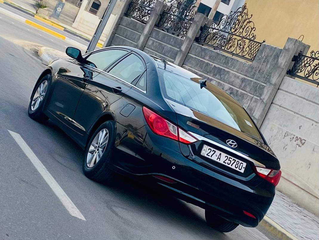 السلام عليكم للبيع هونداي سوناتا مديل 2013 وارد امريكي بيه جاملغ امامي وبنيد تبديل بدون دوخل وبيه دور خلفي صبغ فقط والباقي مكفول كله ليبل وحد موصفات تحكم دخل بيجي كشنات هيترات +كهرباي مكينه 2400 بسمي سنويه ما نافذه هزه جديده السيارة جديده حيل وجاهزه واي نقص مابيه كير مكينه مكفولات حداديه تخم تاير تدفه تبريد ثلج السعر 98 لاستفسار اكثر لاتصال على الرقم *********** مكان السيارة كربلاء مكلف بل نشر
