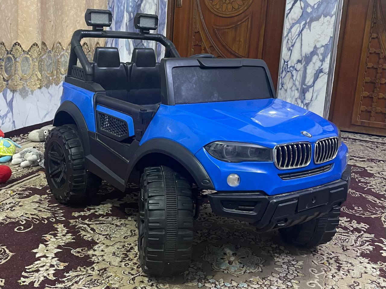 سيارة شحن اصليه للبيع شغالة 
باتري ضعيف ***********
سعر ١٠٠ الف
