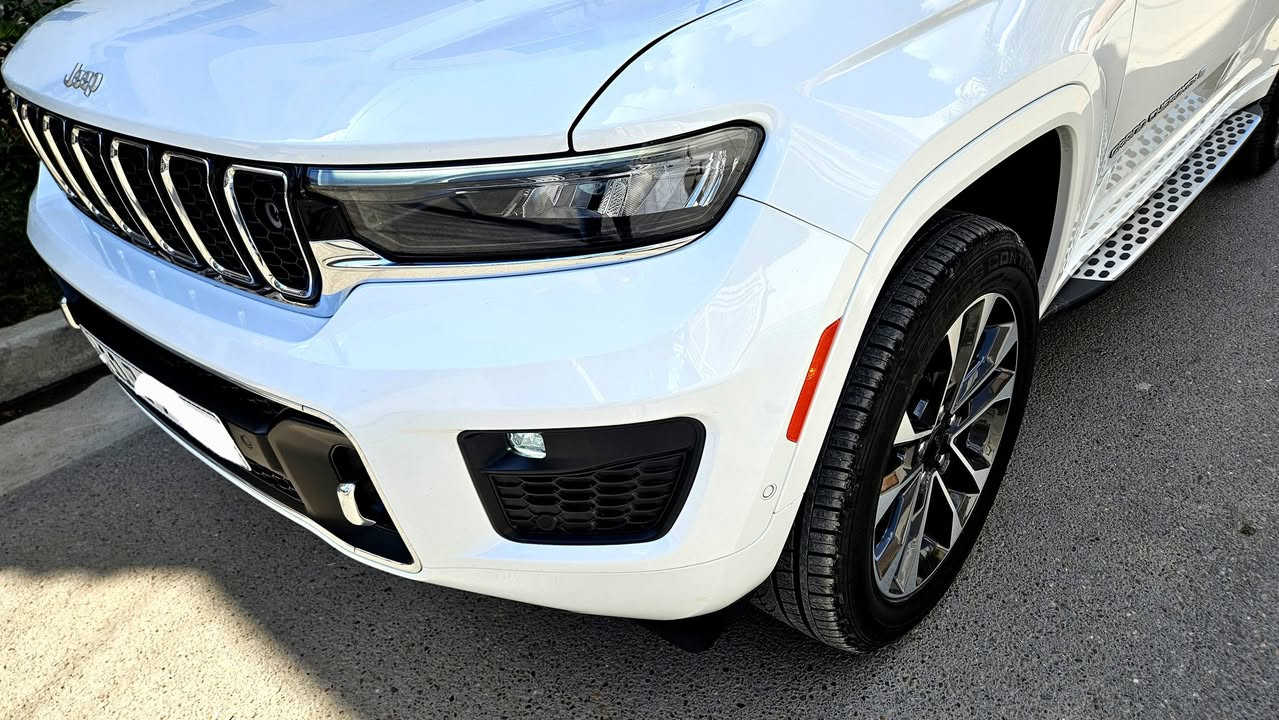 🇺🇸جيب اوفرلاند🖤🤍 موديل 2024 🇺🇸
وكالة هارلم هارلم 5 راكب تو كلر 
   
ماشيه 2 الف زيرو زيرو بمعنى الكلمه
كفاله عامه من كلشي لون ابيض 🤍 اسود 🖤 تو كلر 
فوول مواصفات اعلى شي 
* محرك 6 سلندر 3,600 cc
* نظام تعليق هوائي جكات
* رؤيه ليليه نايت فشن
* 5 كامرات رؤيه محيطية
* رادارات وتحذير خروج من المسار
* كراسي كهرباء وخزن وتدفئه وتبريد ومساج
* سقف بانوراما وبعد هواي مواصفات 
السياره رقم بغداد تحويل ثاني يوم
ضمان شركة هارلم 3 سنوات او 60,000 الف كيلومتر 
السعر اتصل او اكتب رقم 24
مكان السياره بغداد
استفسار ☎️
***********
