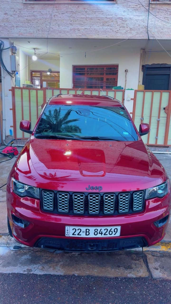 جيب كراند شيروكي
موديل  22 اربيليه بأسمي 

ماشيه 42 

امريكي ضرتها باب مصلح ع البارد الجهه اليمنه 

والداميه مصبوغه فقط 

فول عدا الفتحه حساسات اماميه خلفيه ورادارت

الكشنات تدفىه والاستيرن تدفىه

2022 

السعر 273 

***********
