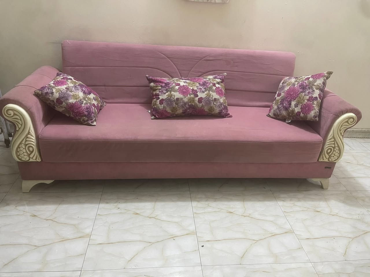من رخصة صاحب الكروب سلام عليكم تخم للبيع للتواصل ***********
