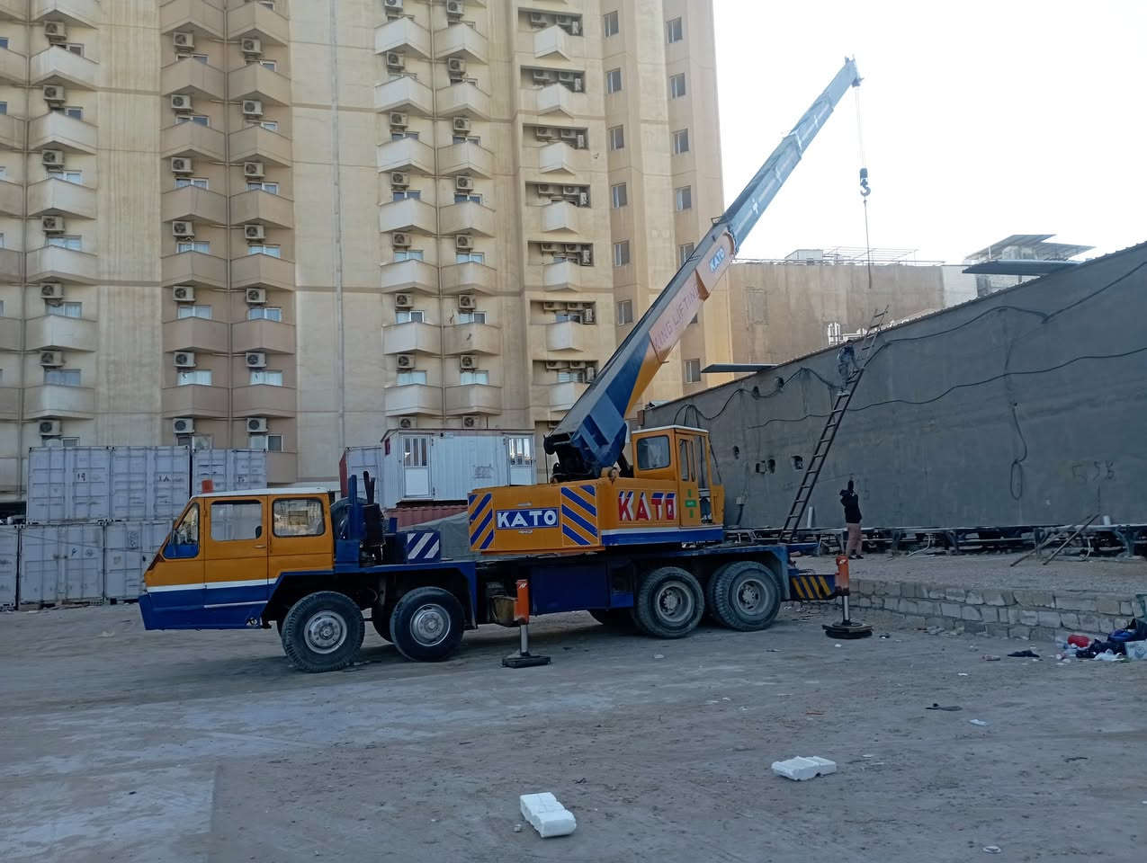 كرين كاتو٢٨ طن للبيع رقم بغداد باسمي جاهز للعمل في كربلاء المقدسه السعر 260 ورقه للاتصال ***********
