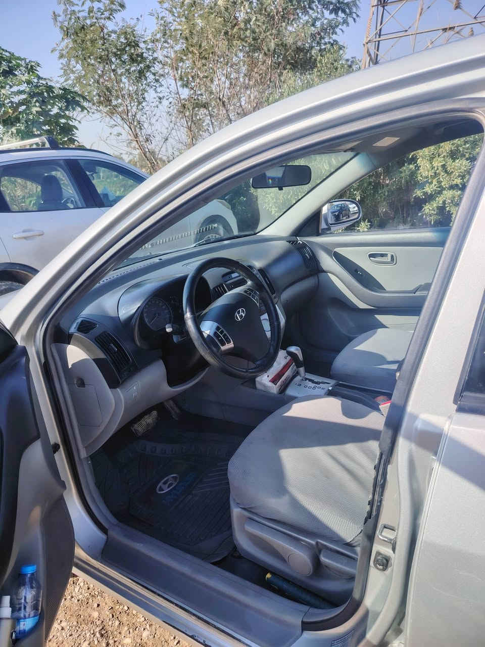 السلام عليكم افانتي للبيع 2007 محرك كير مكفول وصدر جديد امامي وخلفي السياره بدون نقص بيها جراد ماشيه اقل 200 الف مكاني بعقوبه المفرق للاتصال على الرقم ***********
