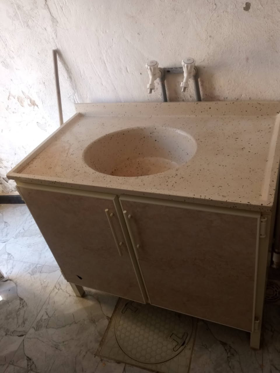 بابل مركز شرطة الفيحاء فرع مقابل يوجد توصيل ***********
