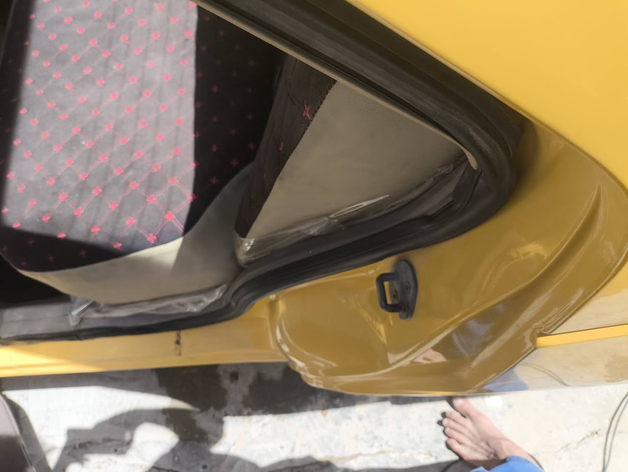 سلام عليكم بيجو للبيع مديل 16 لسعر 40 وبيه مجال لسيارك كامله مكمله حدادي كله حداديي خلفي وأمام مكفوله كافاله عمه من عده قبق جنطه هيه مصفره وغرمات 100 عليه مكينه وكير بل جيس والله لعنوان.. كربلاء ماقابيل لجامعه مال فريحه ***********......***********
