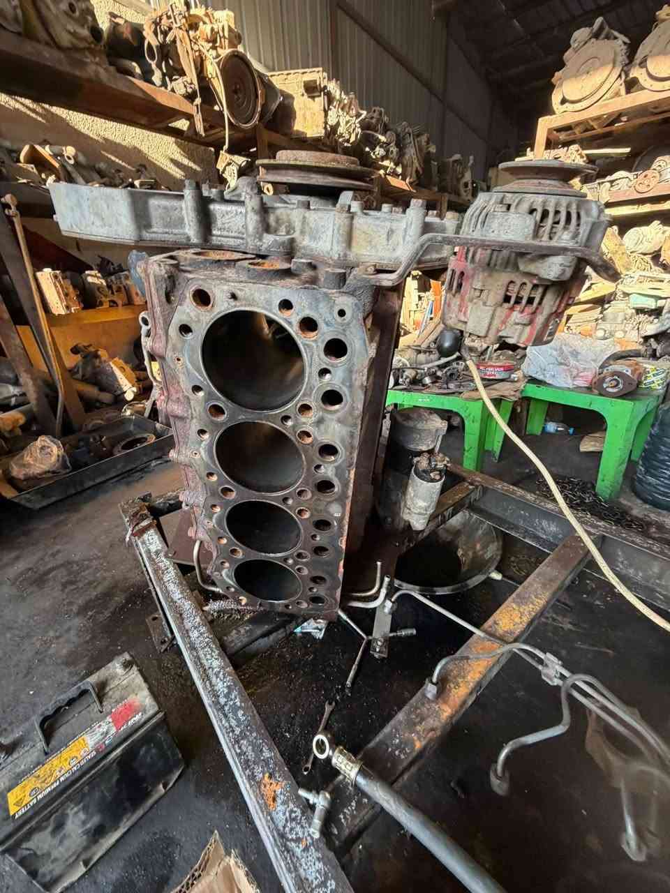 تصليح وبيع وتاجير وادوات احتياطيه للرافعات الشوكيه بكافه احجامها بغداد كراده 52 الاستفسار ‭0771 620 0243‬
