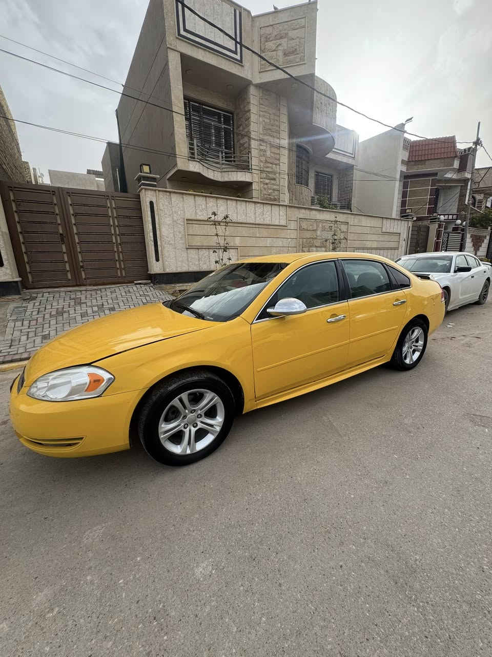 السلام عليكم للبيع فقط. 
امبالا 2009 رقم ديالا الماني مشروع وطني حادثها بجم ومبدل بجم سياره جاهزه وما مشتغله خط استعمال شخصي مكينه وكير وضفيره كله جديد شرط تخم تاير جديد باتري جديد شاشه وكامرات اماميه وخلفيه اصليه ب٢٠٠ الف شادهه ويلات مال جارجر بيهه ويلاتهه الاصليات موجودات نجمه 17 سياره نضيفه سعرها قفل ٤٥ مستعجل ع البيع سعرهه كلش مناسب للجناي لا تقارنها بالمعروضات بهذا السعر كلهن مهجومات مكاني ديوانيه مركز 
***********
