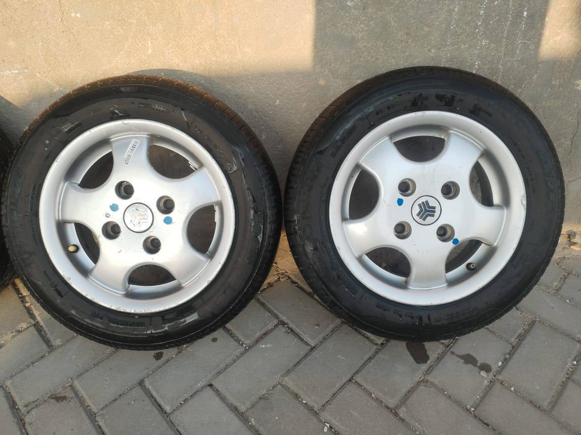 السلام عليكم 
تخم وياله هنه وتايراتهن كاملاات السعر 150تايرات نضاف المكان بغداد 
الاتصال‎***********‎
