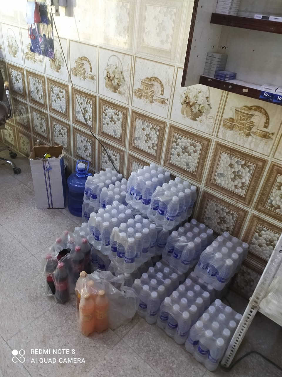 سوبر ماركت كامل رفوف مع عارضات مع بضاعه كامله للبيع
الاستفسار الاتصال على الرقم ***********
