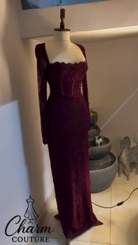 فستان دانتيل • خامة اجنن • مقاس ٤٠/٤٤