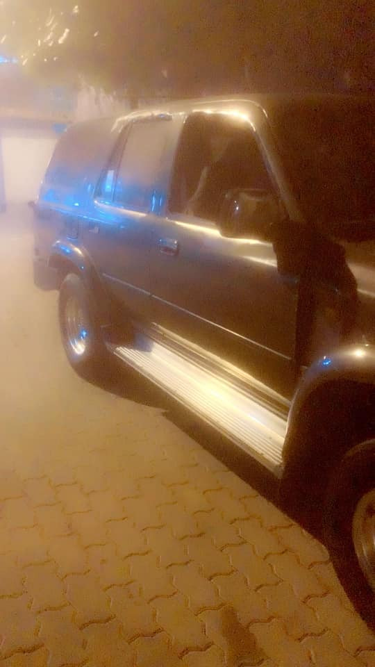 سياره سيرف فور چنر ياباني جيب موديل 1993 مكينه وگير ثنين ونص رقم واسط السياره باسمي سنويه بعد بيها سنتين مو منتهيه. السعر 27  مكاني بالبصره.  الرقم واتساب 
***********
