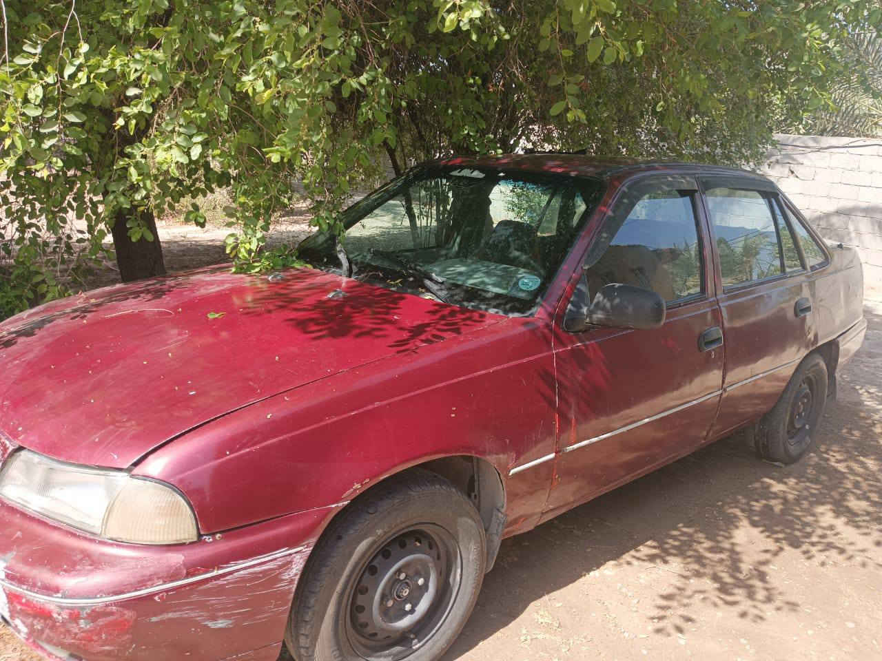 سياره سلو موديل 95احمر بغداد الجديد سعر25  هاتف ***********
