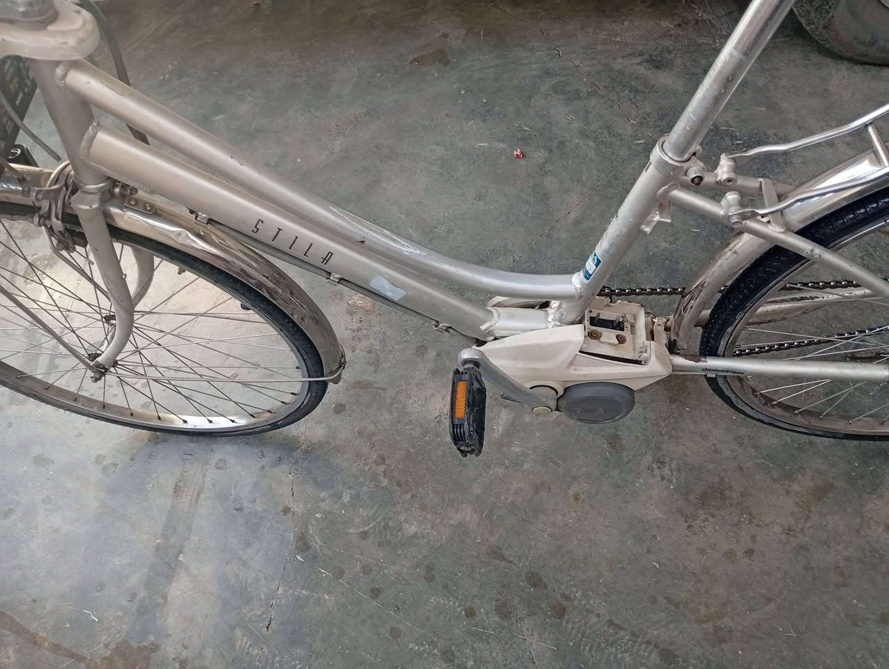 باسكيلات ياباني اصلي 
حجم 26
الاحمر كلوف
و الرصاصي اللشة لو فافون لو المنيوم كله شغال من بريكات وتبديلات  للبيع او مراوس بشحن


**إذا كنت صاحب هذا الإعلان وتريد حذفه لأي سبب، رجاءا أرسل رسالة إلى الدعم الفني**