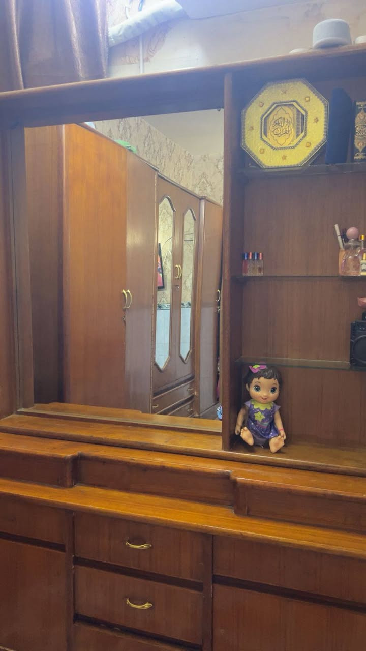 غرفة نوم  صاج خشب عراقي بدون الكنتور 
السعر 350
للستفسار ***********
