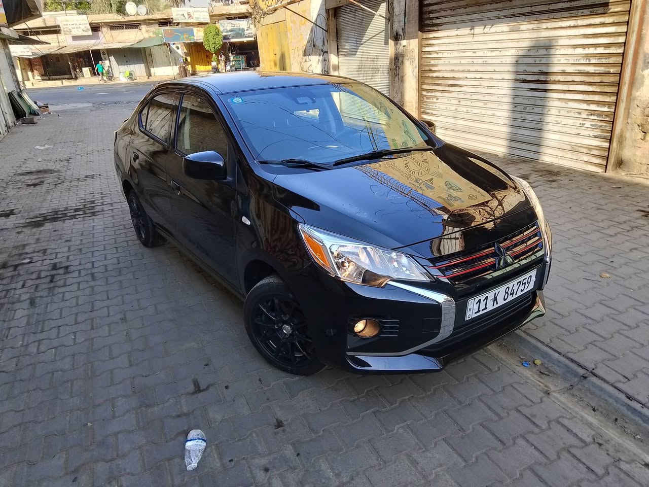 للبيع متسيوبيشي ميراج 2023 رقم بغداد مشروع وطني السياره حادثه كما موضح بالصور بيه ايرباك ستيرن ماشيه 30 الف مواصفاته ستندر شاشه كامره رادار تحكمات ستيرن  السعر المطلوب 10500$ وبيه مجال للاستفسار ***********
