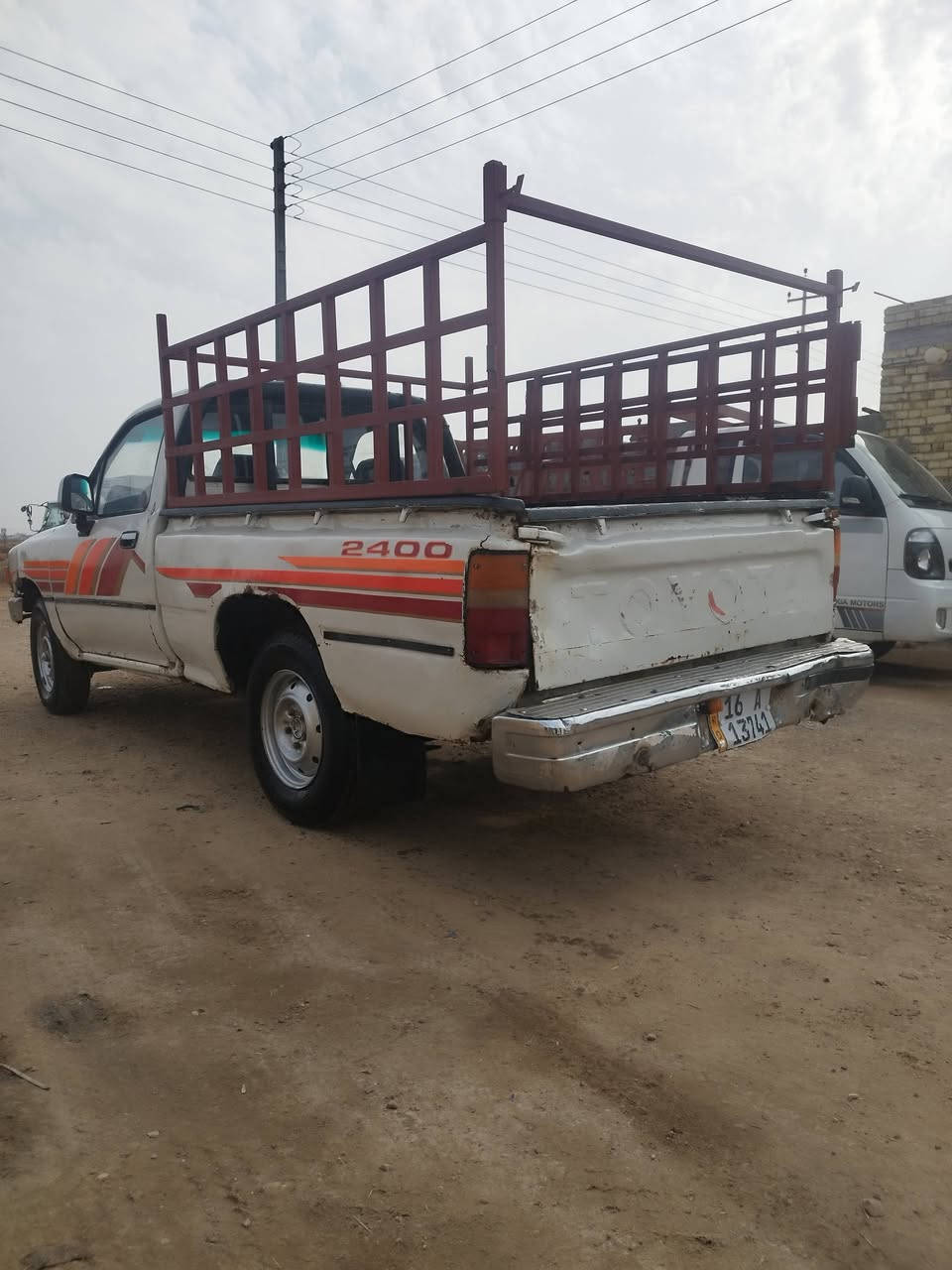 بيكم تيوته 92 مصبوغه عام
مكينه وكير واكسن وحداديه وشاصي كفاله عامه 
كهربائيّات تخم تاير دوشمه فراش كله جديد 
رقم ديوانيه مكاني عماره سعر 47 
***********
