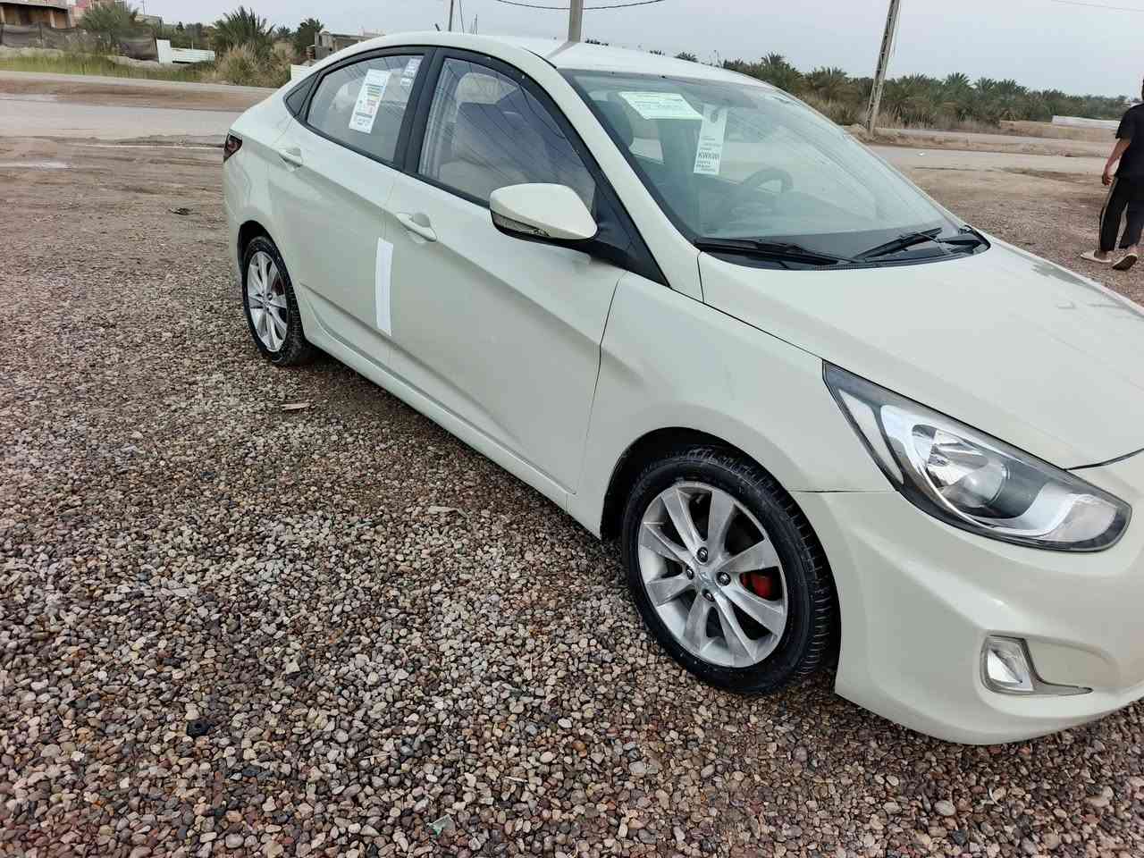 سلام عليكم اكسنت خليجي مديل ١٧ مكينه ١٦٠٠ قطرتين مكينه وكير مكفولات من الفتح السياره بها حزام مكفوله من الضربه ويل كب بلات تشغيل بصمه رقن بصره تحويل سنويه لل٣٠ السعر ٨٠ وبيه مجال هاتف***********او
